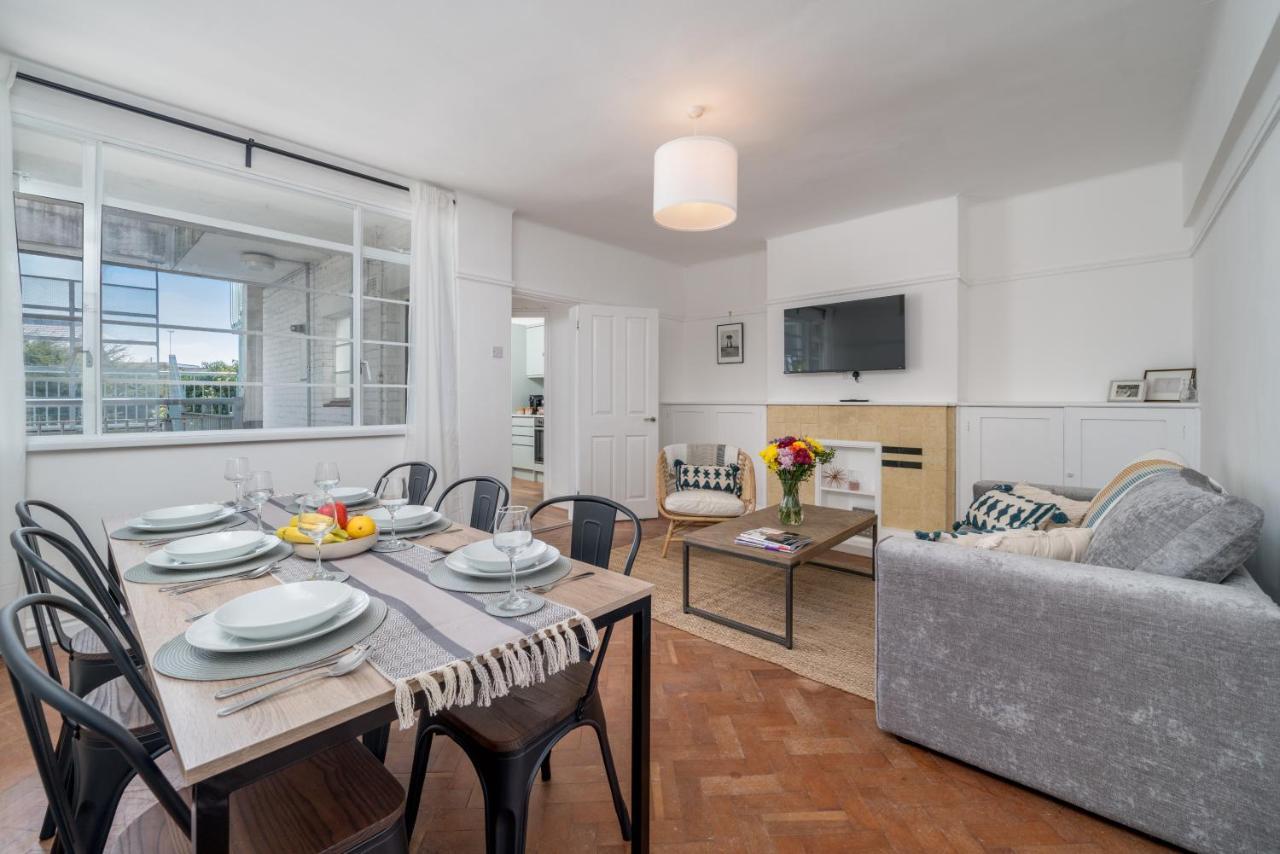 Bright West Hampstead Retreat *
