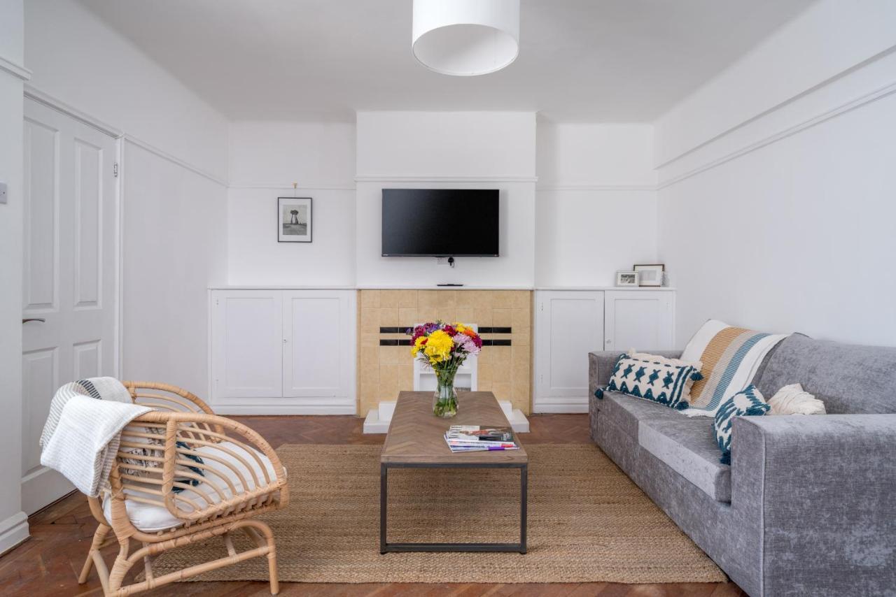 Bright West Hampstead Retreat